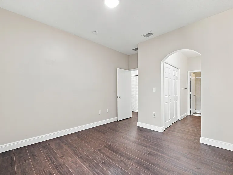 732 SW 106th Ave #2011 — Photo 23