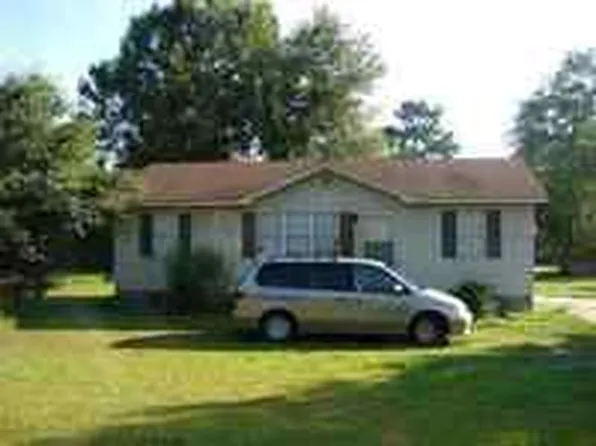 633 McGregor Cir, Lake City, SC 29560