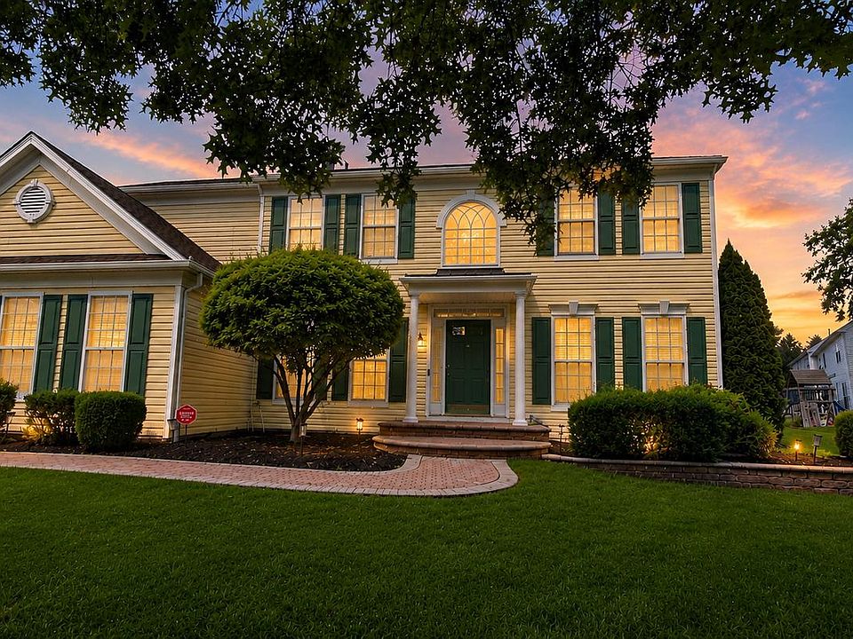 1st image of 1 Henlopen Ct