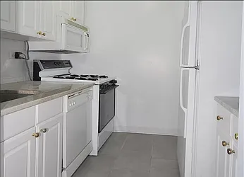 Rented by Plaza Real Estate Group