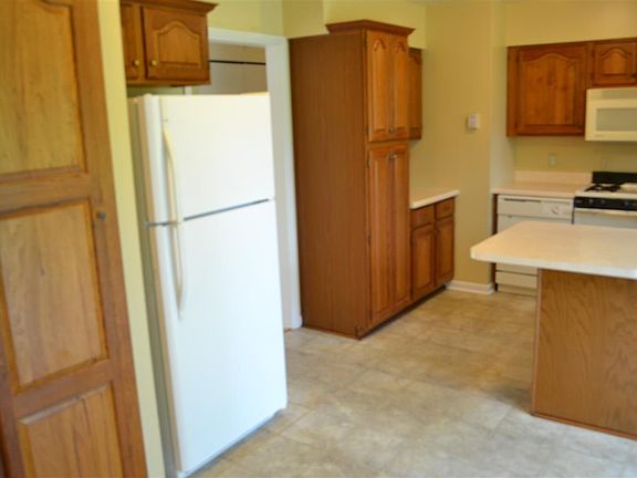 3rd image of 3624 E Morningside Dr