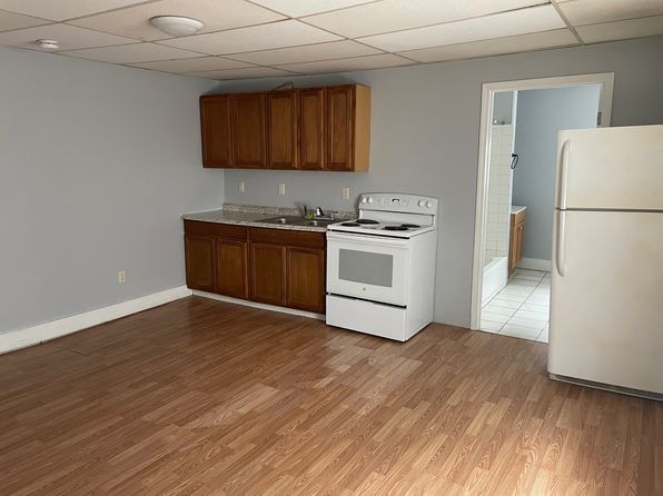 28 Fair St APT 203
