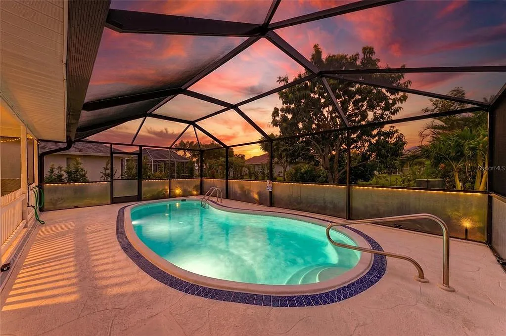 3 bed, 2.0 bath, 2073 sqft, $3,400 — Photo 3