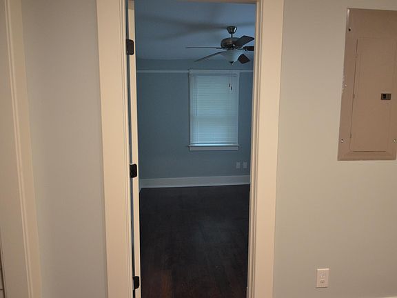 4th image of 215 W Anderson St #C