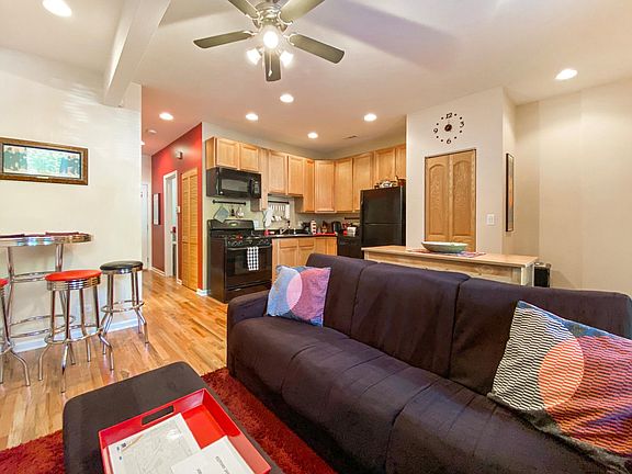2nd image of 1218 N Paulina St #1