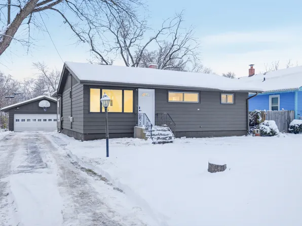 1054 Elliott Ave, Aurora, IL 60505