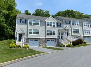 692 Winding Ln, Harrisburg, PA 17111