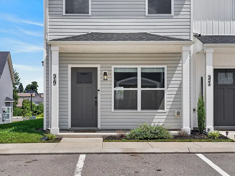 319 Front Ridge Cir — Photo 3