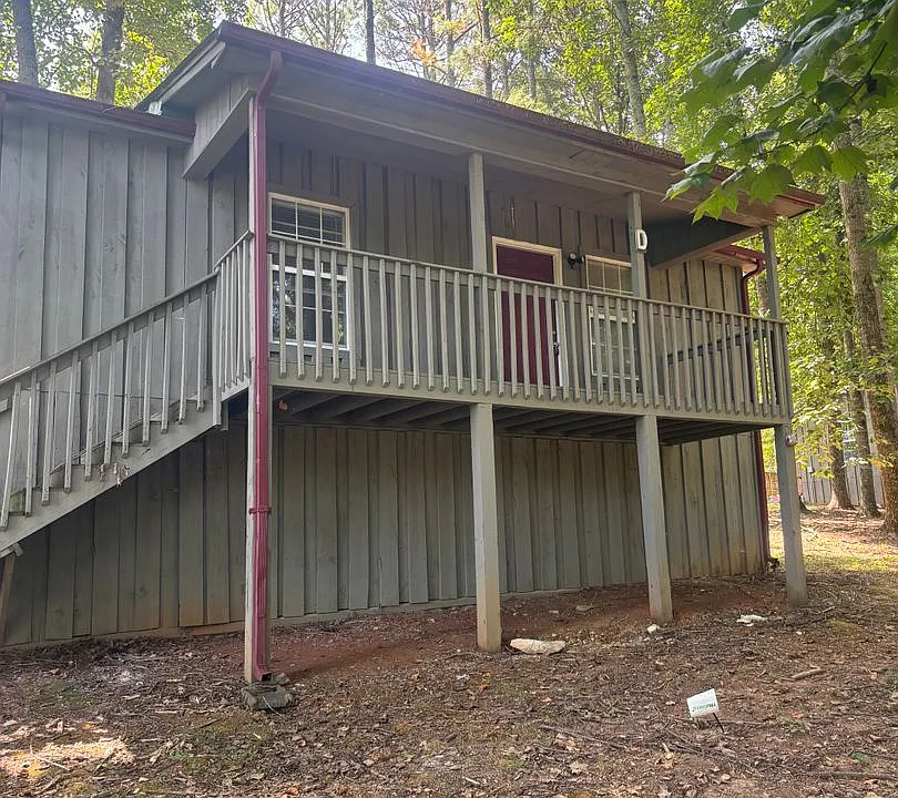 103 Hillcrest Ct
