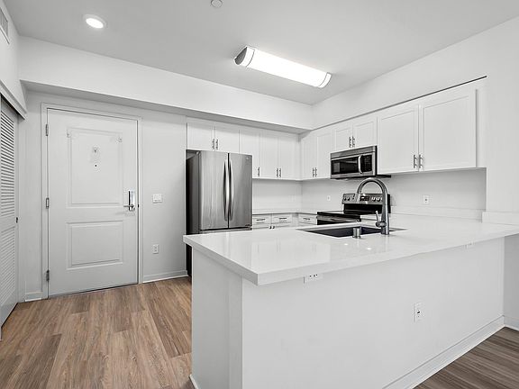 4th image of 12655 Bluff Creek Dr Unit 318