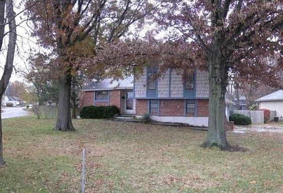 2nd image of 309 N Hillcrest Rd