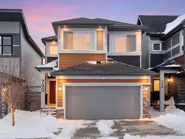 700 N Seton Cir SE, Calgary, AB T3M 3C6