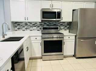 443 W Brownstone Way, Waukegan, IL 60085