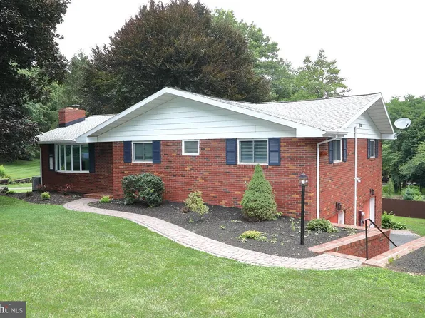 215 Fannie Ave, Lancaster, PA 17602