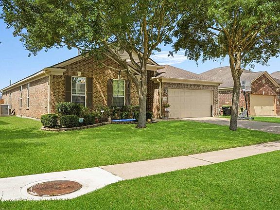 2nd image of 4606 Sedgewood Dr