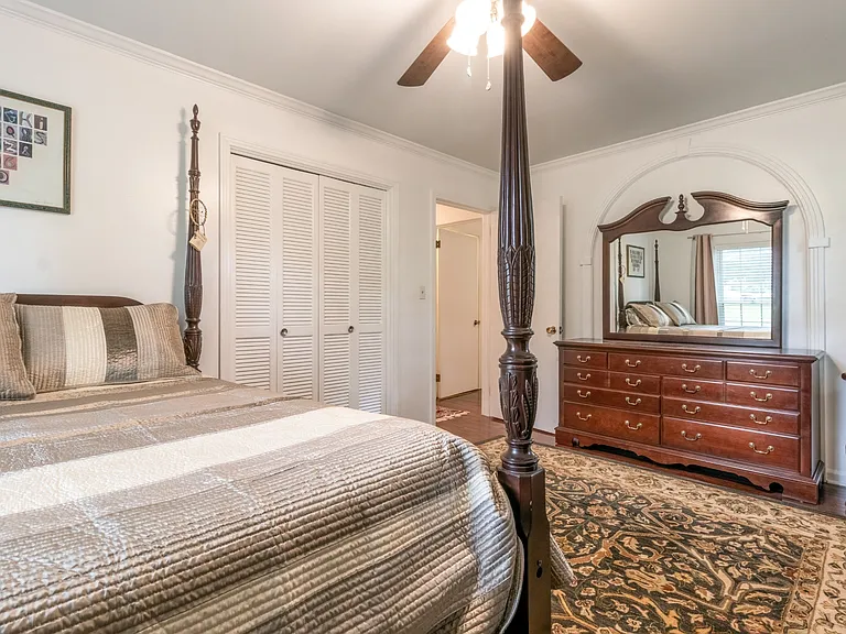 1735 Cedarcroft Dr — Photo 34