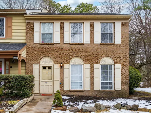 221 Zachary Court, Lakewood, NJ 08701