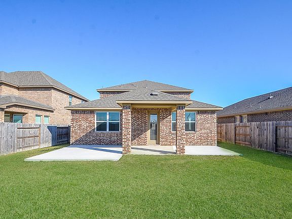 3rd image of 24711 Harbor Terrace Ln