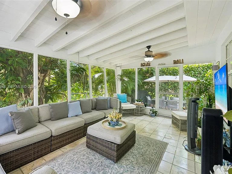 420 Aledo Ave — Photo 16