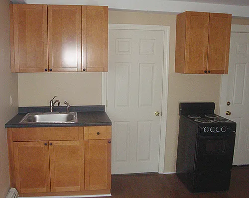 97 Parkview Ave — Photo 3