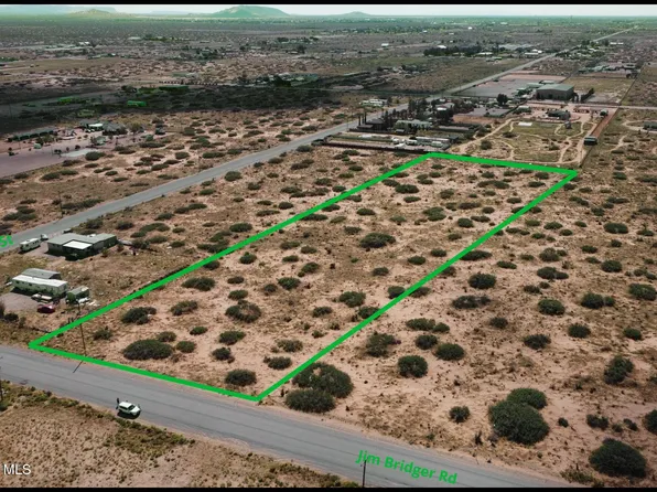 14472 Jim Bridger Rd, El Paso, TX 79938