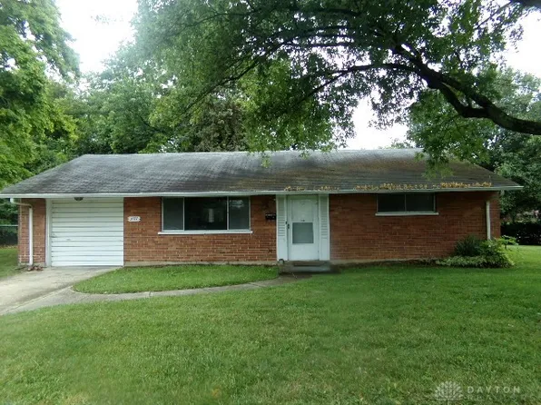 3777 Keswick Ln, Dayton, OH 45439