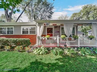 4005 Wren Ln, Rolling Meadows, IL 60008