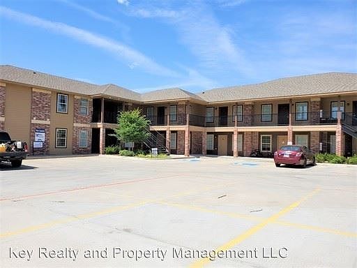 2nd image of 2442 NW 39th St #210