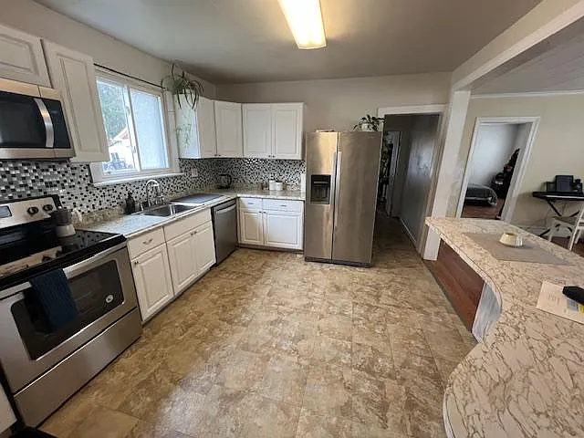 16 Byron St #1 — Photo 4