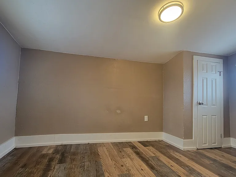 3807 State St — Photo 4