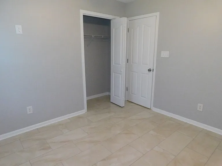 2027 E Park Dr — Photo 13