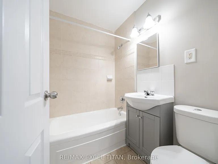 468 Ottawa St N #419-B — Photo 7