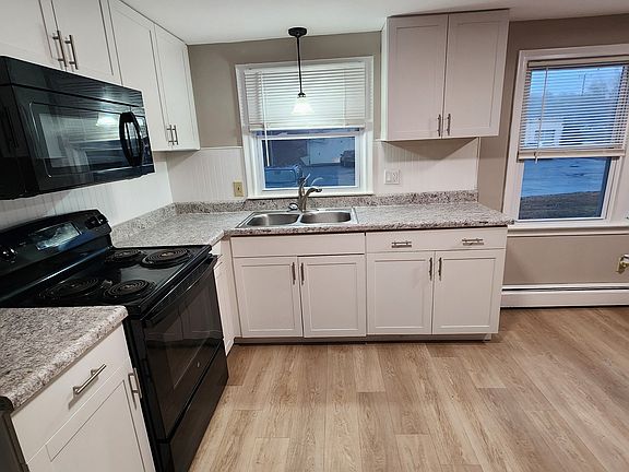 5th image of 305 Redstone Hill Road