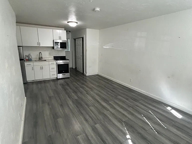 1201 E Main St #128 — Photo 5