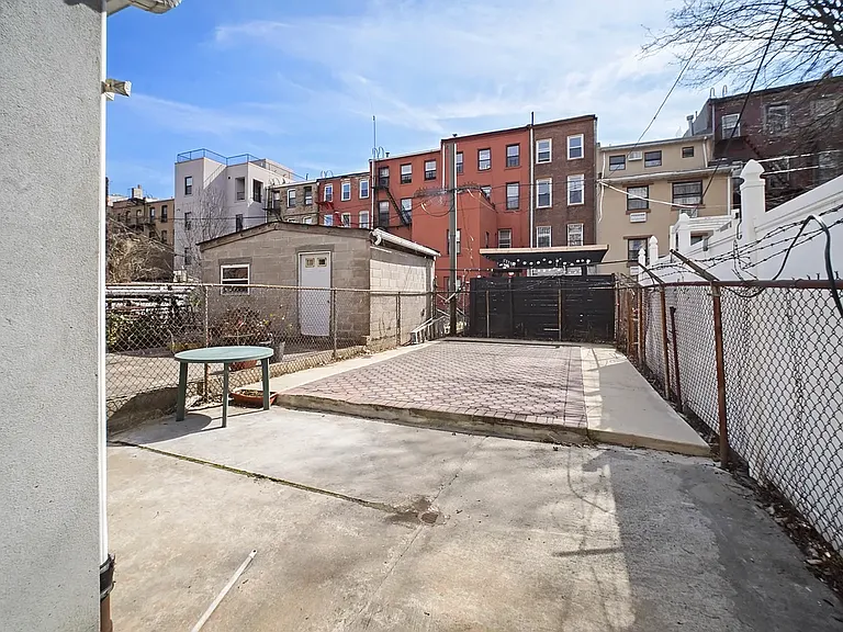 50 Van Buren St #1 — Photo 7