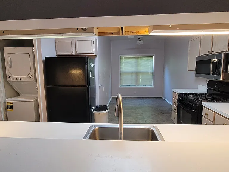 8710 Groffs Mill Dr #8710 — Photo 9