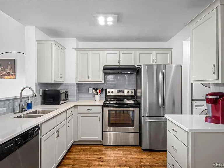 3016 W Prentice Ave #D — Photo 6