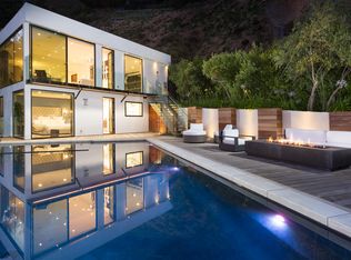 8780 Hollywood Blvd, Los Angeles, CA 90069