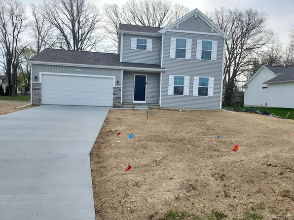 6121 Cousins Dr, Swartz Creek, MI 48473