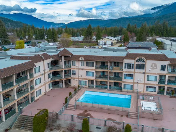 1002 Riverside Ave Unit 304, Sicamous, BC V0E 2V1