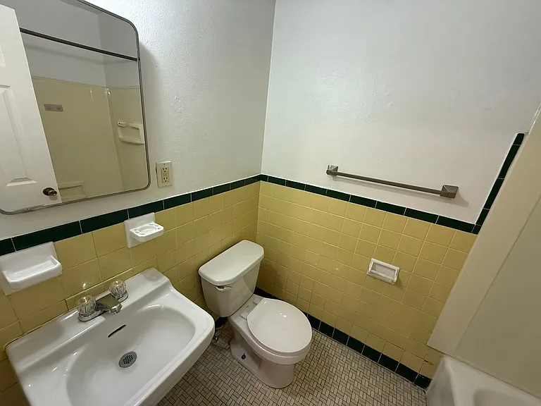 5424 Fifth Ave — Photo 68