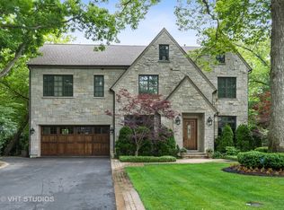 359 N Deere Park Dr E, Highland Park, IL 60035