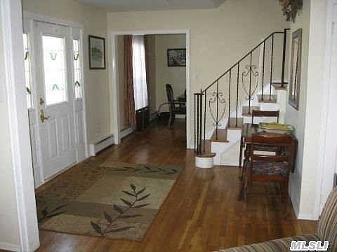 4th image of 355 Astor Dr