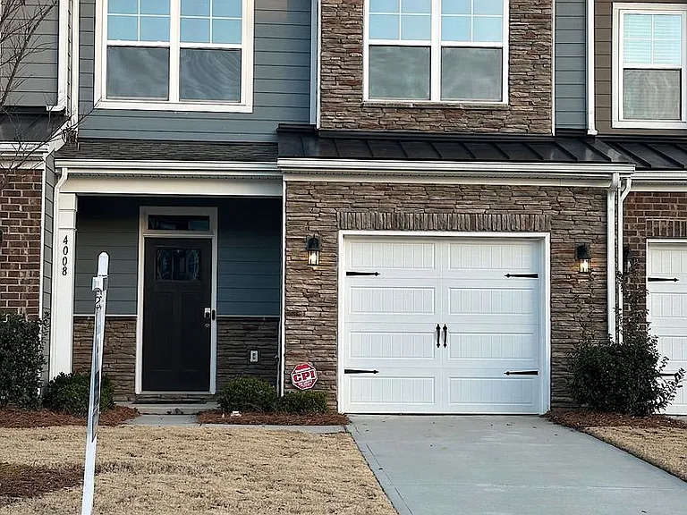 4008 Rothwood Ln — Photo 1
