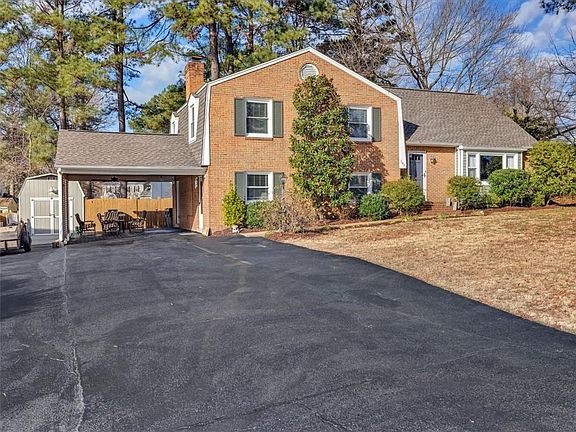 2nd image of 140 Redmead Ln