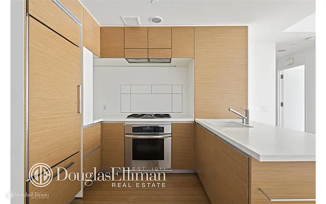 Rented by Douglas Elliman | media 20