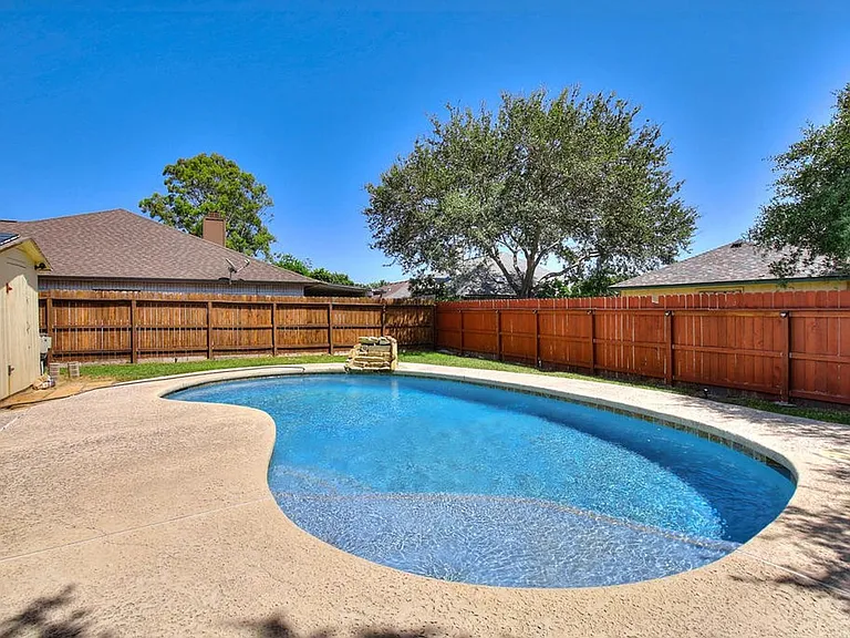 5101 Cavendish Dr — Photo 17