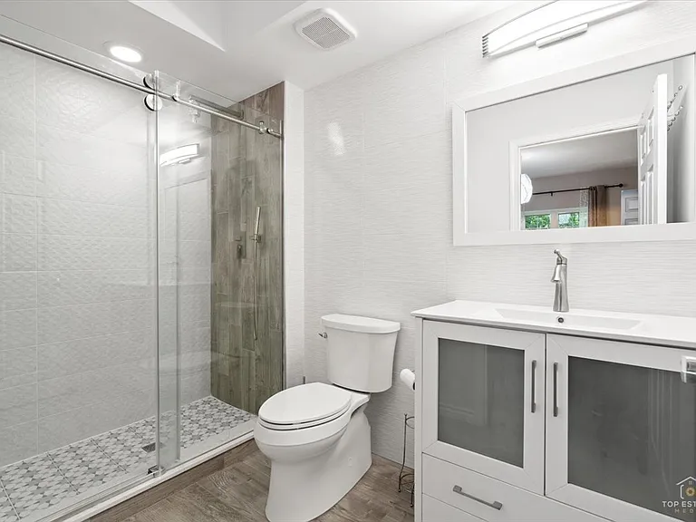 3501 Wellington Ct #203 — Photo 15