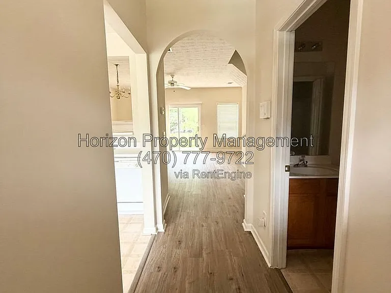 15 Pearl Chambers Ct — Photo 2
