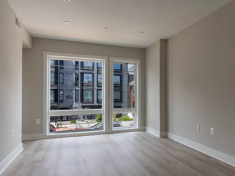414 Kennedy St NW #204 — Photo 7